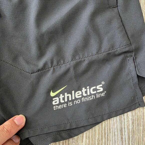 Nike Stride Dri-FIT 5" Lined Running Shorts Men's Small S Black Volt HF4562-010 - Picture 4 of 12